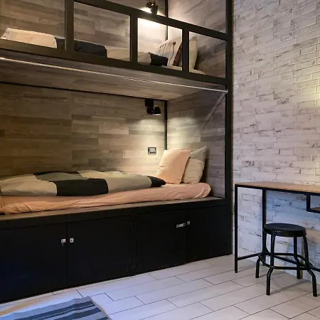 V House Accommodatie bij particulieren Rome